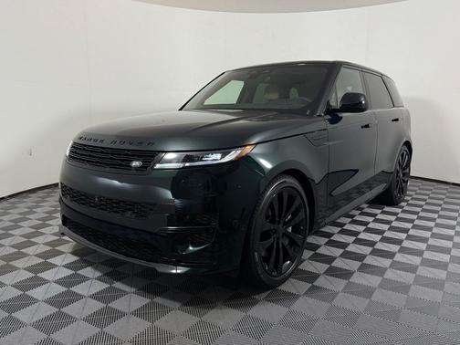 British Racing Green SV Bespoke Ultra Met Gloss 2026 Land Rover Range Rover Sport SE