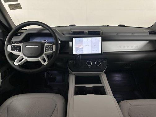 2025 Land Rover Defender 110 P400 S