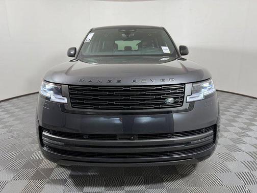 Carpathian Grey Premium Metallic 2026 Land Rover Range Rover P530 SE