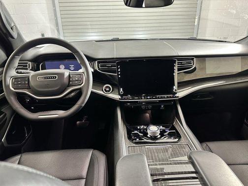2022 Jeep Wagoneer Series III 4x4