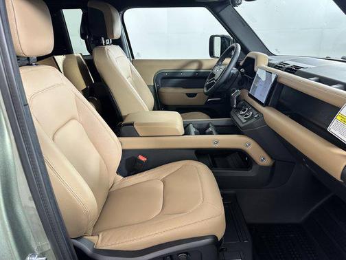2025 Land Rover Defender 90 P400 X-Dynamic SE