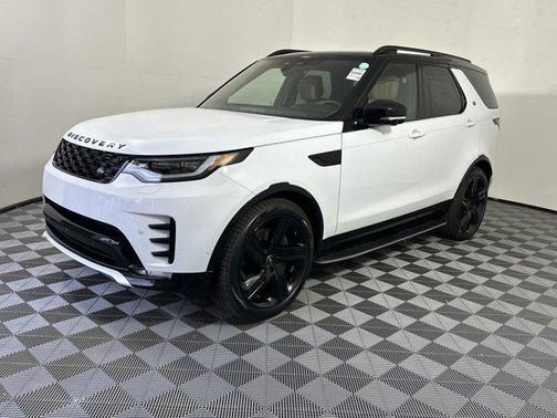 Fuji White 2025 Land Rover Discovery P360 Dynamic SE