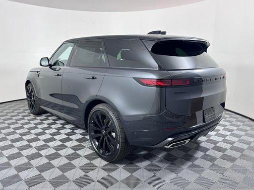 2025 Land Rover Range Rover Sport SE