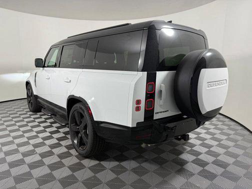 2026 Land Rover Defender P400 X-Dynamic SE