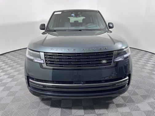 2025 Land Rover Range Rover P530 SE