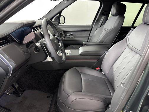 2025 Land Rover Range Rover P530 SE