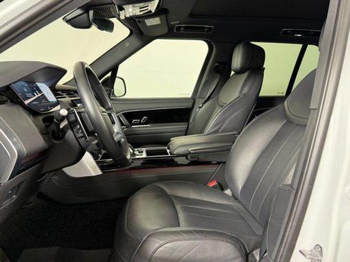 White 2023 Land Rover Range Rover P530 SE