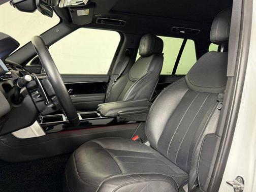 White 2023 Land Rover Range Rover P530 SE