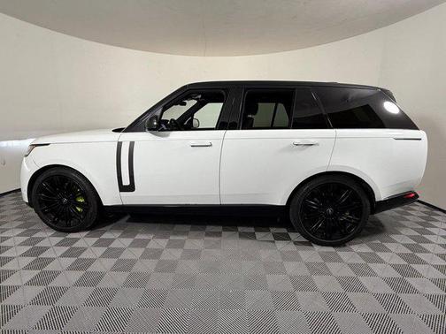 White 2023 Land Rover Range Rover P530 SE