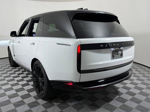 White 2023 Land Rover Range Rover P530 SE