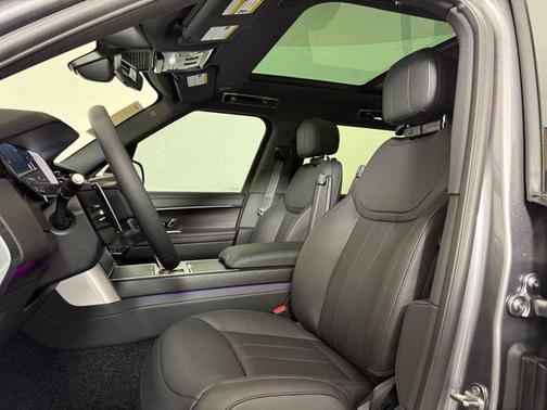 Eiger Grey Metallic 2026 Land Rover Range Rover P400 SE 7 Seat