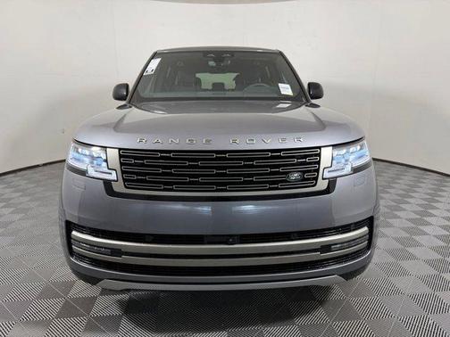 Eiger Grey Metallic 2026 Land Rover Range Rover P400 SE 7 Seat