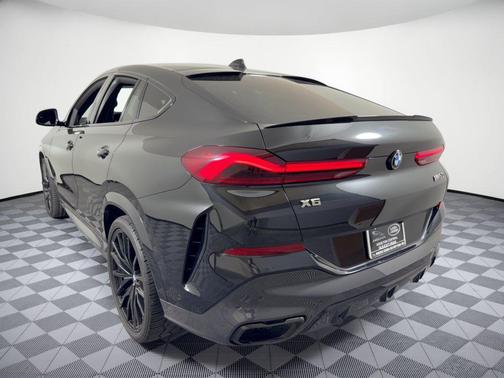 Black Sapphire Metallic 2021 BMW X6 M50i
