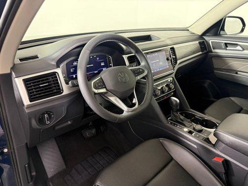 2022 Volkswagen Atlas 3.6L SE w/Technology