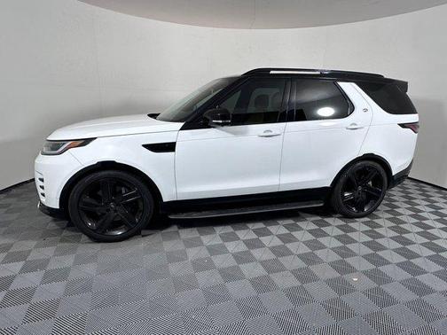 2025 Land Rover Discovery P360 Dynamic SE