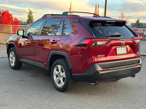 2021 Toyota RAV4 Hybrid LE