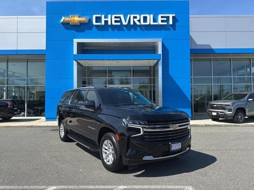 2023 Chevrolet Suburban LT