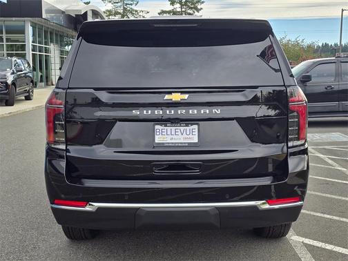 2025 Chevrolet Suburban LS