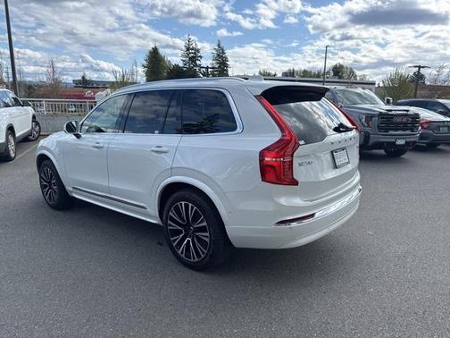 2025 Volvo XC90 Plug-In Hybrid T8 Plus 7-Seater
