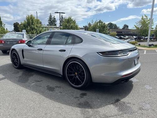 2022 Porsche Panamera GTS