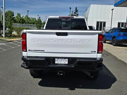 Summit White 2025 Chevrolet Silverado 2500 LTZ