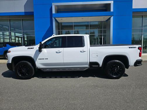Summit White 2025 Chevrolet Silverado 2500 LTZ
