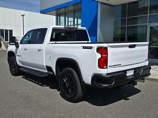 Summit White 2025 Chevrolet Silverado 2500 LTZ
