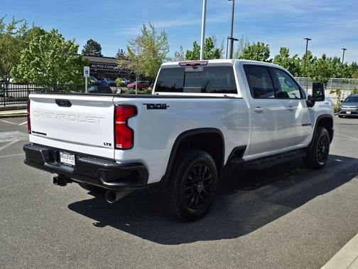 Summit White 2025 Chevrolet Silverado 2500 LTZ