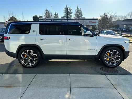 2022 Rivian R1S Launch Edition