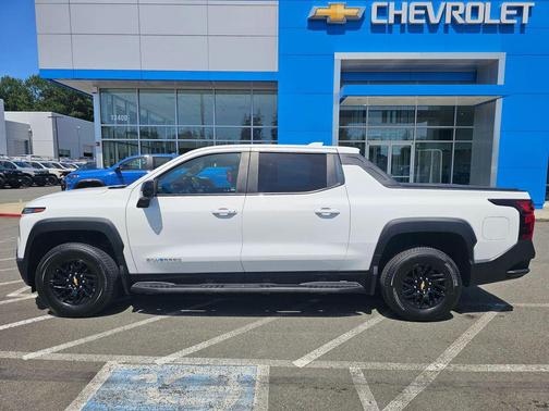 Summit White 2024 Chevrolet Silverado EV Work Truck