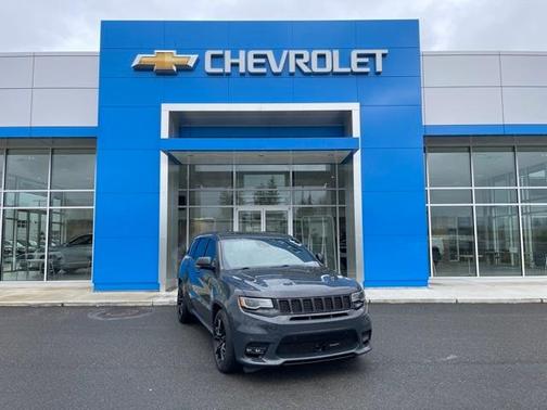 Photo 2 of 31 of 2017 Jeep Grand Cherokee SRT
