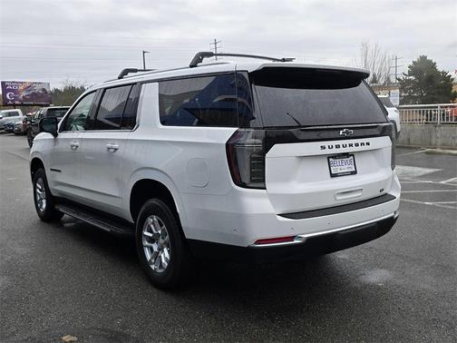 2026 Chevrolet Suburban LT