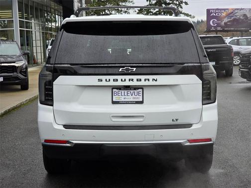 2026 Chevrolet Suburban LT