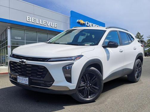 Summit White 2025 Chevrolet Trax FWD ACTIV