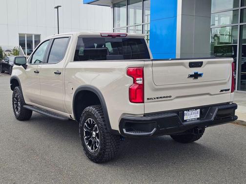 White Sands 2026 Chevrolet Silverado 1500 ZR2
