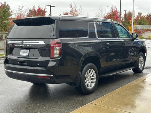 2022 Chevrolet Suburban LT