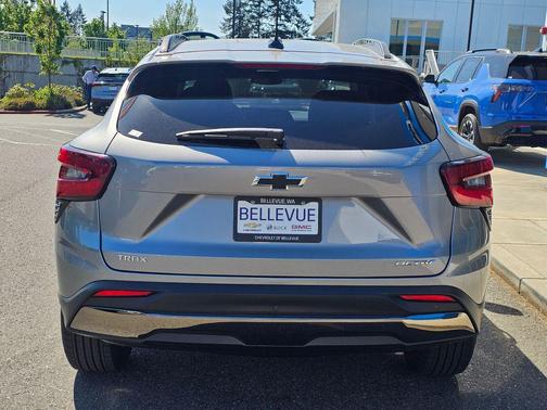 Sterling Gray Metallic 2026 Chevrolet Trax FWD ACTIV