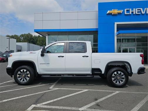 2025 Chevrolet Silverado 2500 Custom