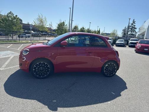 2024 FIAT 500e INSPI(RED) FWD
