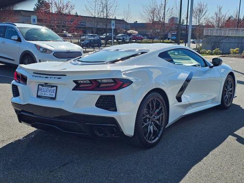Arctic White 2026 Chevrolet Corvette Stingray w/2LT