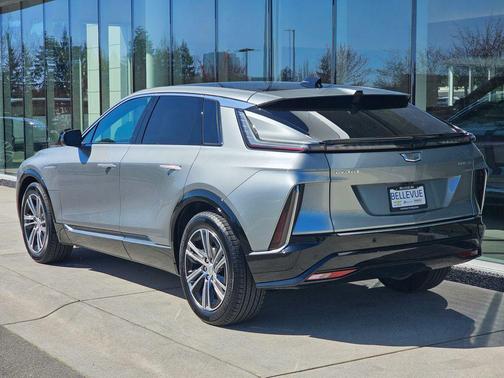 Argent Silver Metallic 2025 Cadillac LYRIQ Luxury