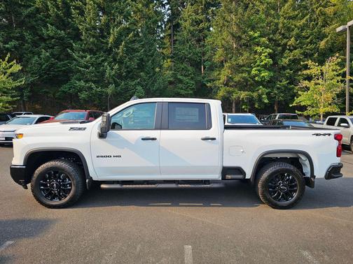 Summit White 2026 Chevrolet Silverado 2500 Custom