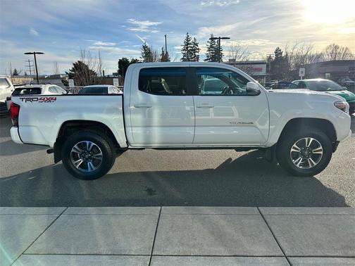 2018 Toyota Tacoma TRD Sport