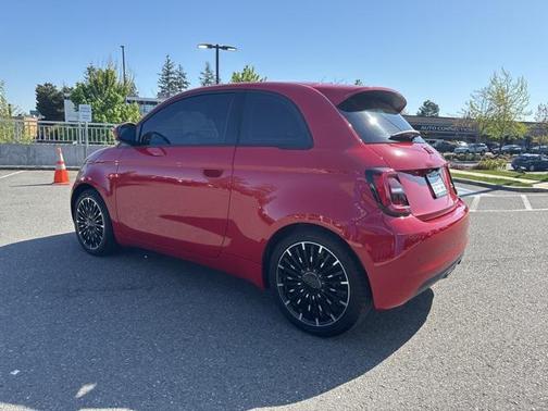 2024 FIAT 500e INSPI(RED) FWD