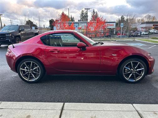 2022 Mazda MX-5 Miata RF Grand Touring