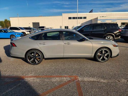 2024 Honda Accord Hybrid 