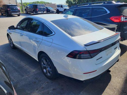 Platinum White Pearl 2024 Honda Accord Hybrid EX-L