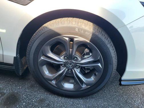 Platinum White Pearl 2024 Honda Accord Hybrid EX-L
