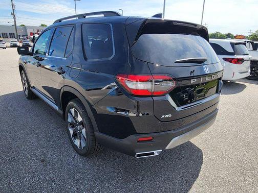Crystal Black Pearl 2026 Honda Pilot Elite