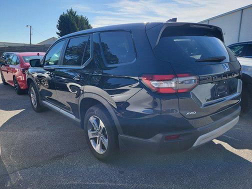 Black 2023 Honda Pilot AWD EX-L 8 Passenger